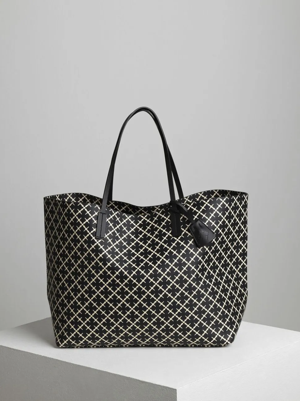 Abi Tote