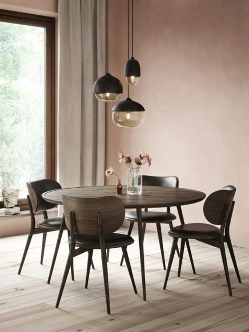 Accent Oval Lounge Table