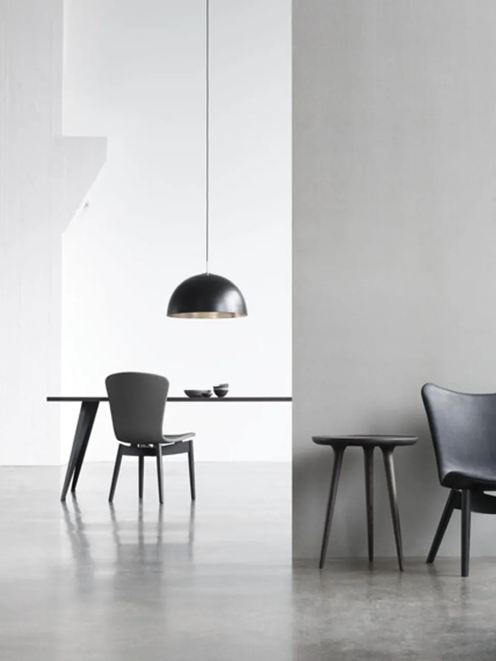 Accent Oval Lounge Table