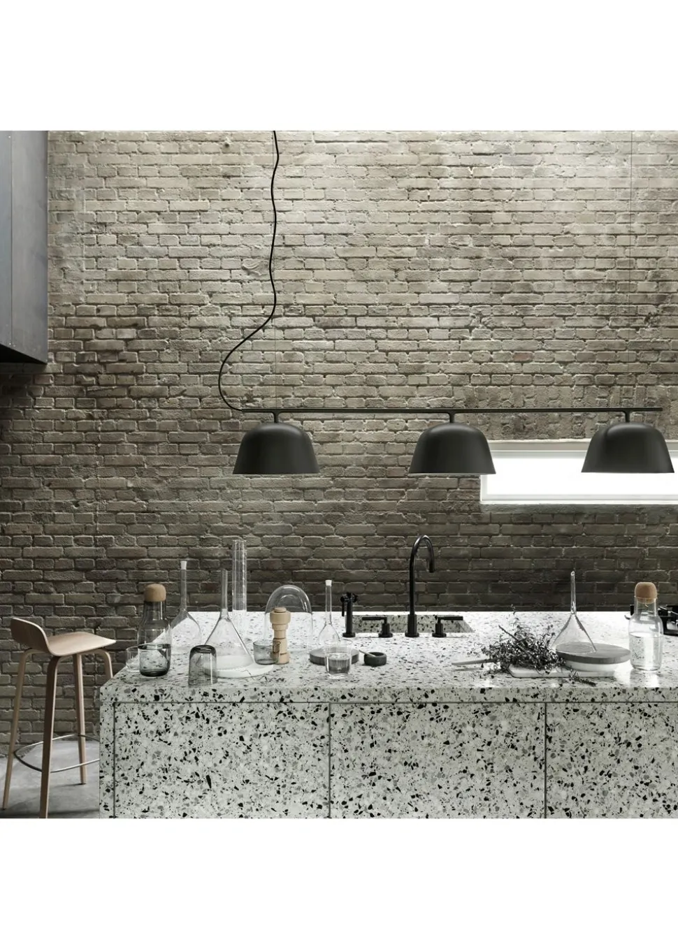 Ambit Rail Lamp