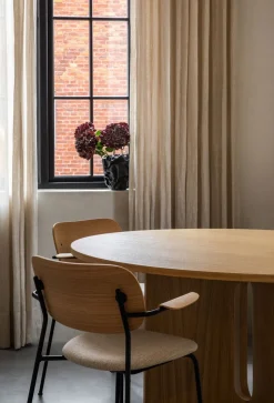 Androgyne Dining Table, 150