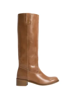 Ann Boots