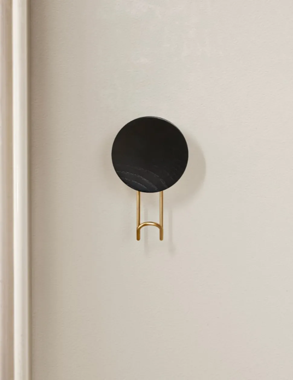 Around Wall Hanger