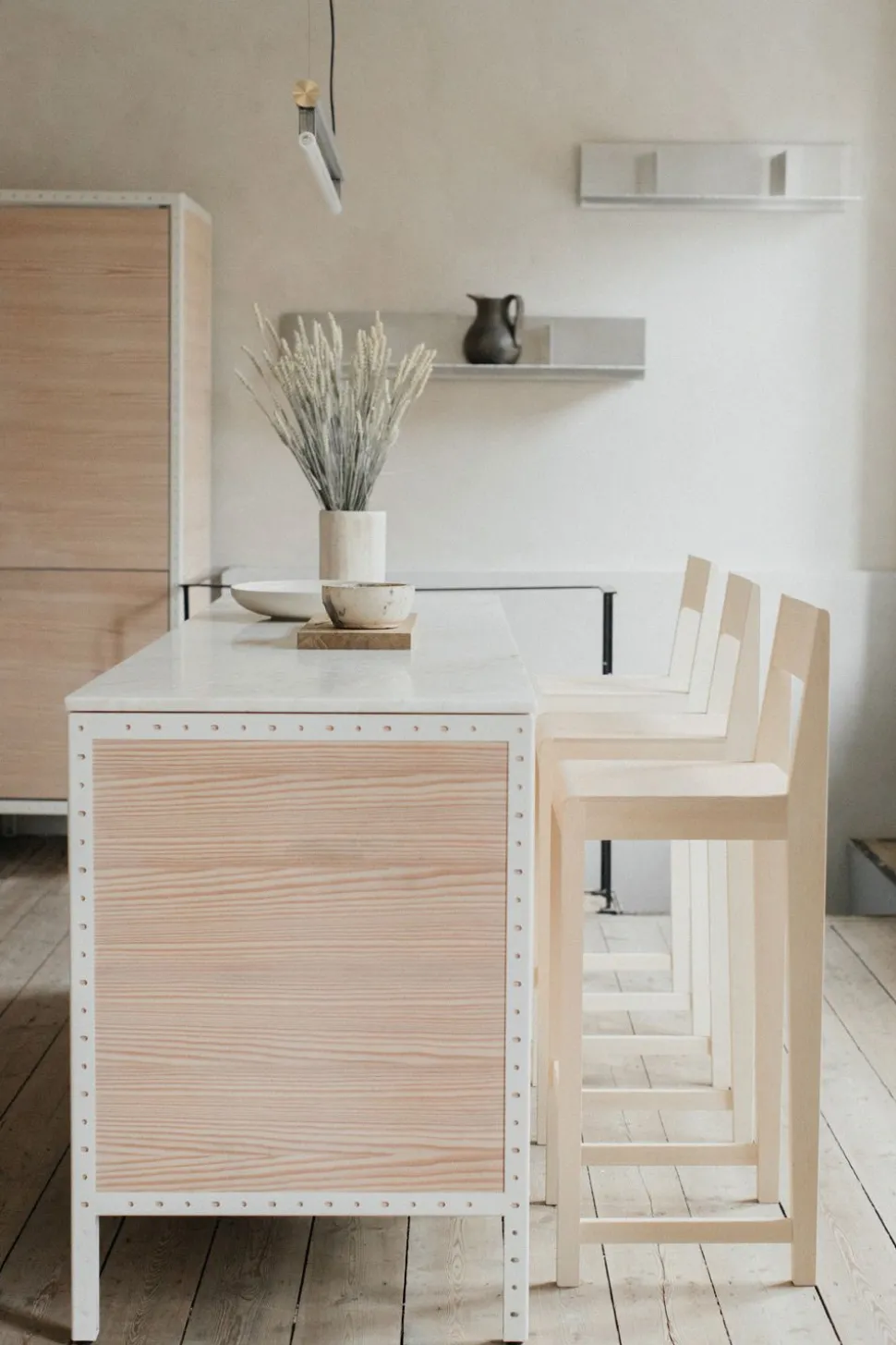 Bar chair 01