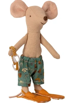 Beach mice - Big brother in Cabin de Plage