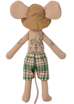Beach mice - Dad in Cabin de Plage