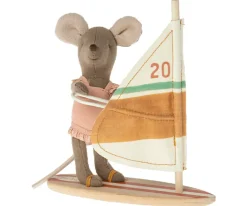 Beach mice - Surfer little sister
