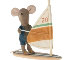 Beach mice - Surfer little brother