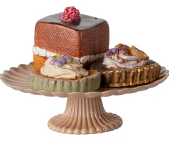 Cakes And Cakestand