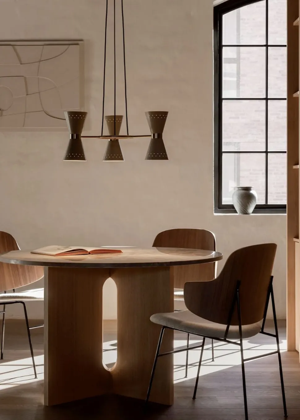 Collector, Chandelier 3
