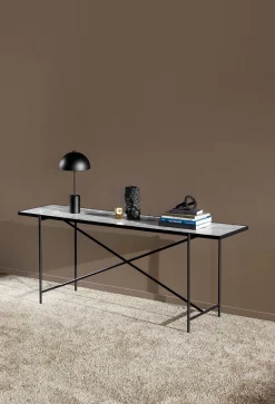 Console by Emil Thorup