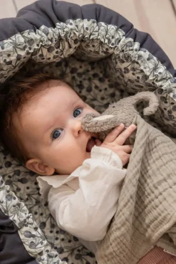 Cuddle cloth