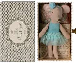 Dance Mouse In Daybed, Little Sister