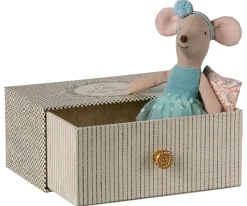 Dance Mouse In Daybed, Little Sister