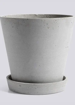 Flowerpot with saucer