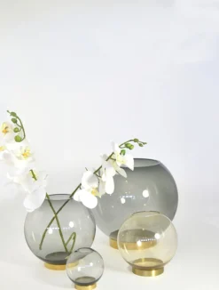 Globe - Round Vase w/Stand