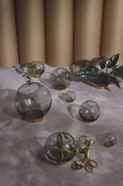 Globe - Round Vase w/Stand