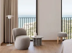 Kuon Swivel Armchair