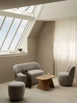 Kuon Swivel Armchair