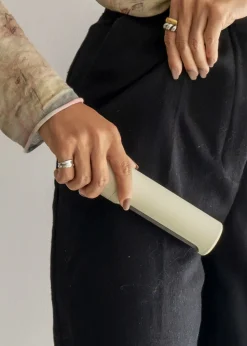 Lint brush
