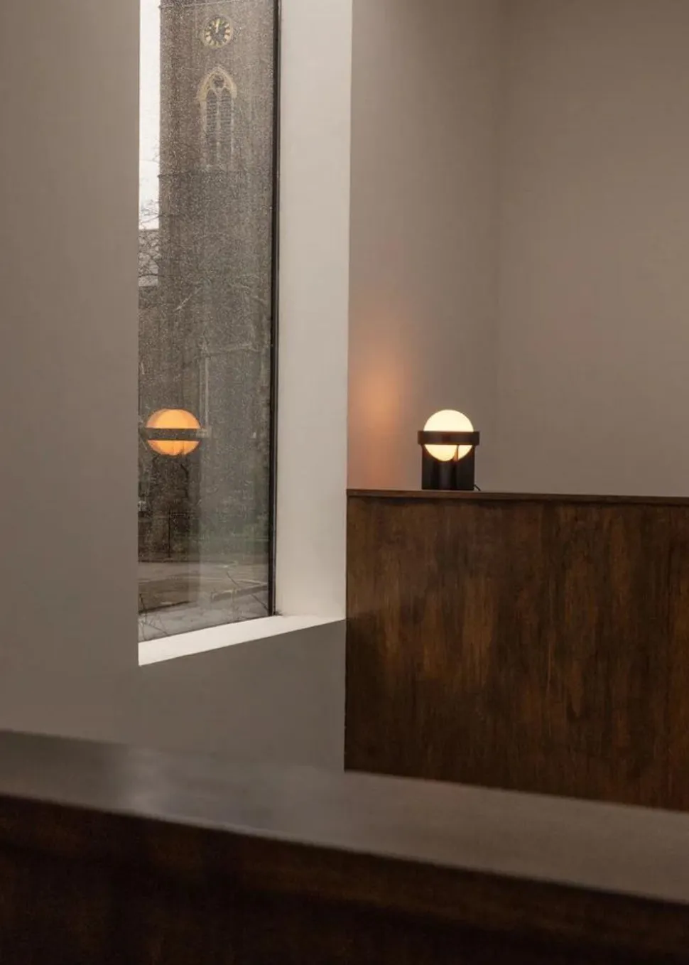 Loop Table Lamp + Sphere IV