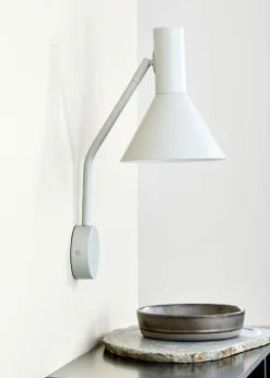 Lyss Wall Lamp