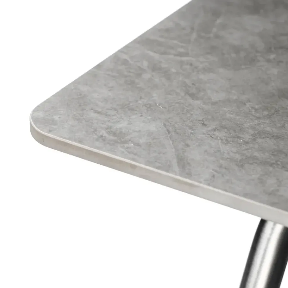 M21 Teglgaard - Garden table