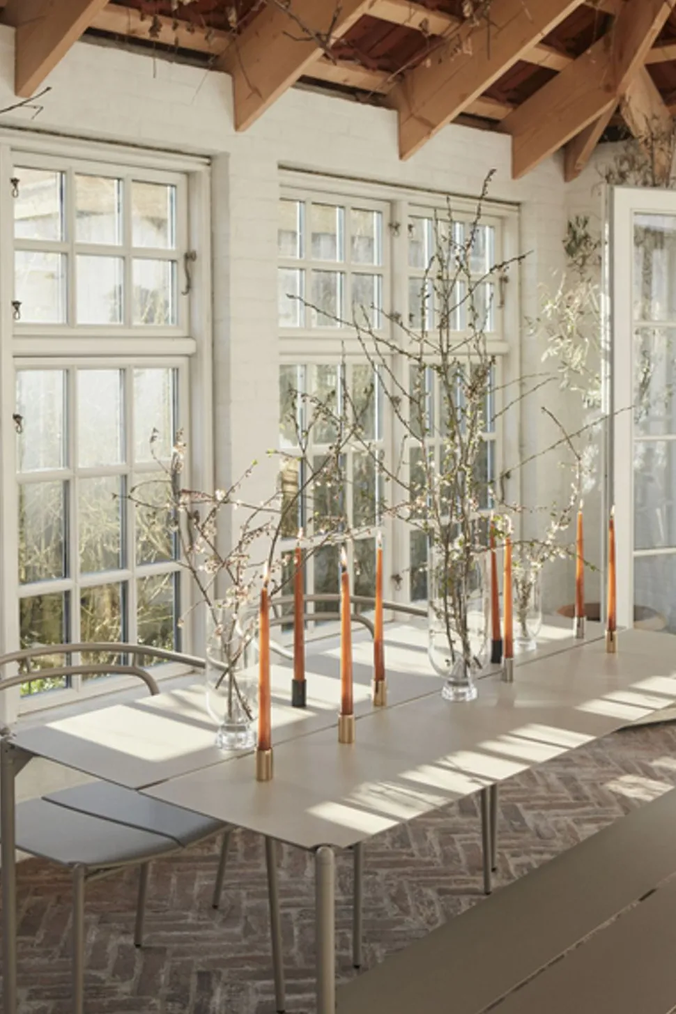 NOVO table