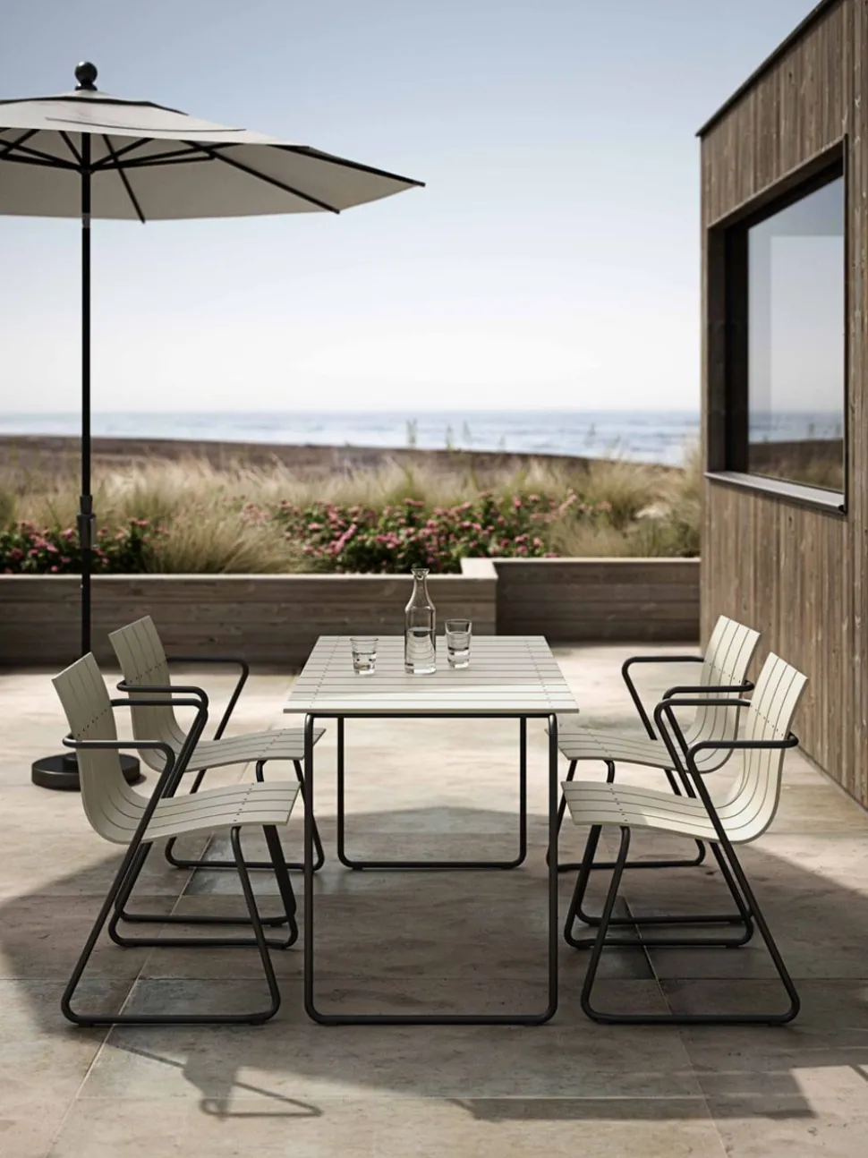 Ocean Table av Nanna Ditzel