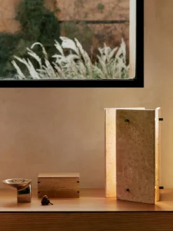 Oeste Table Lamp