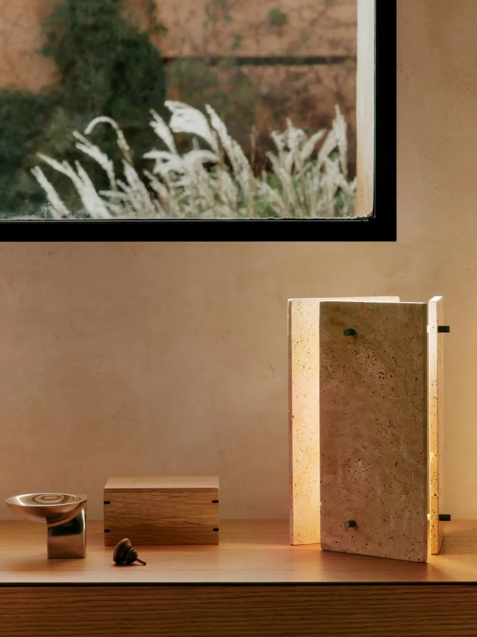 Oeste Table Lamp