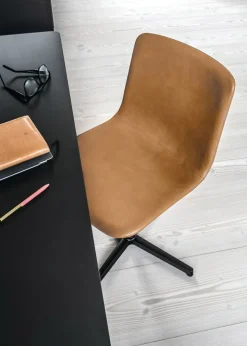 Pato Swivel Chair 4002 by Welling/Ludvik - Full Upholstery