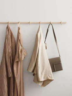 Relief Hook Rail