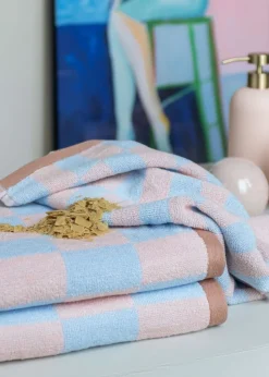 RETRO Bath Towel