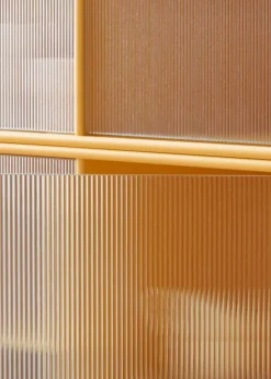 Ripple Cabinet II - With Rosehip Legs