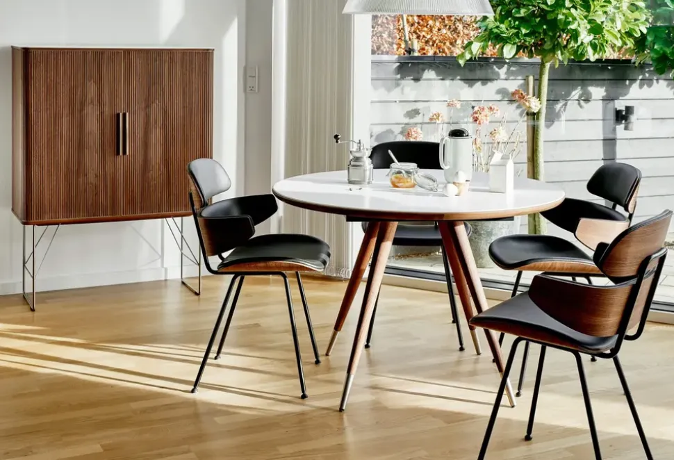 Round Table / GM3970 & GM3980 by Nissen & Gehl