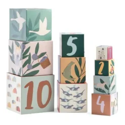Stacking boxes