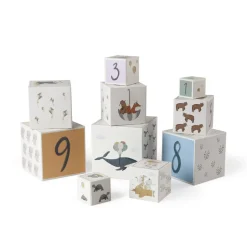 Stacking boxes