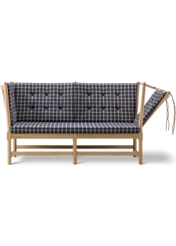 The Spoke-Back Sofa 1789 by Børge Mogensen
