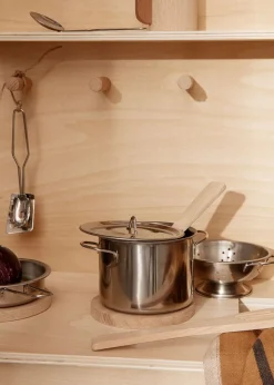 Toro Play Kitchen - Tools