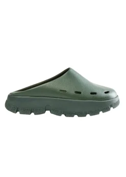Trek Closed Sandal