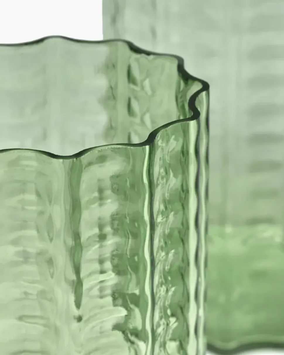 Vase 01 Waves