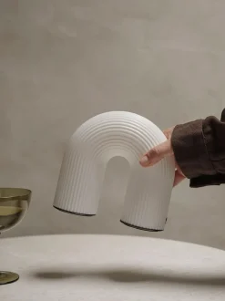 Vuelta Portable Lamp