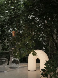Vuelta Portable Lamp