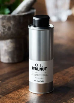 Walnut oil