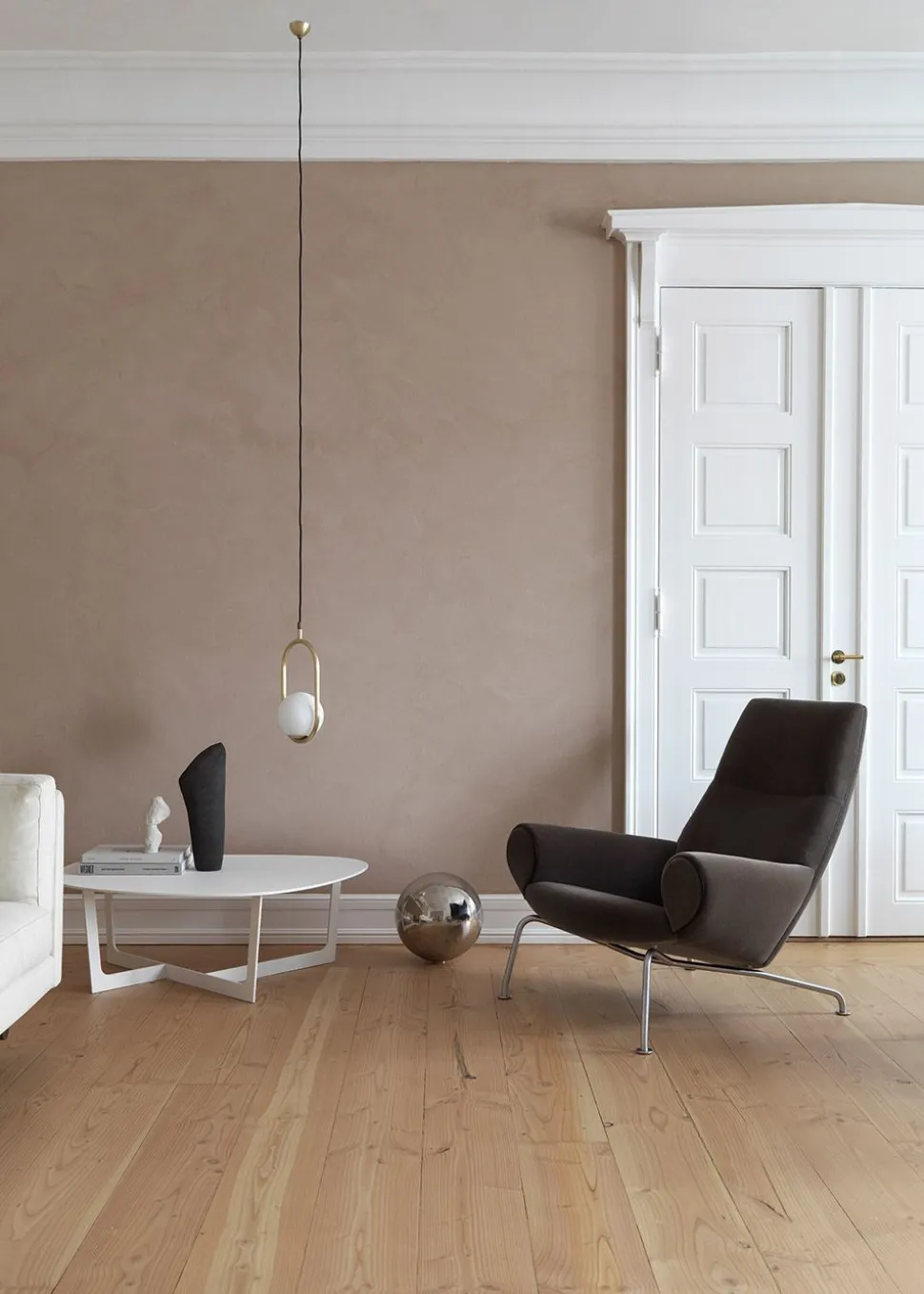Wegner Queen Chair 1010 by Hans J. Wegner