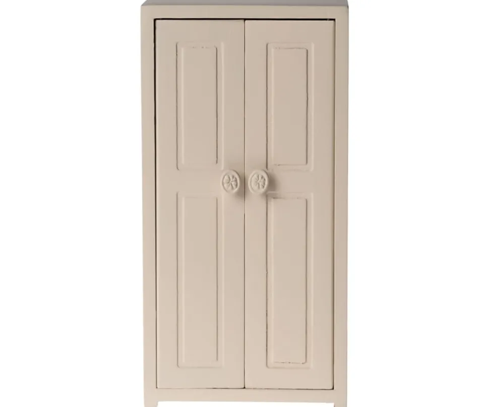 Wooden Cabinet - Mouse