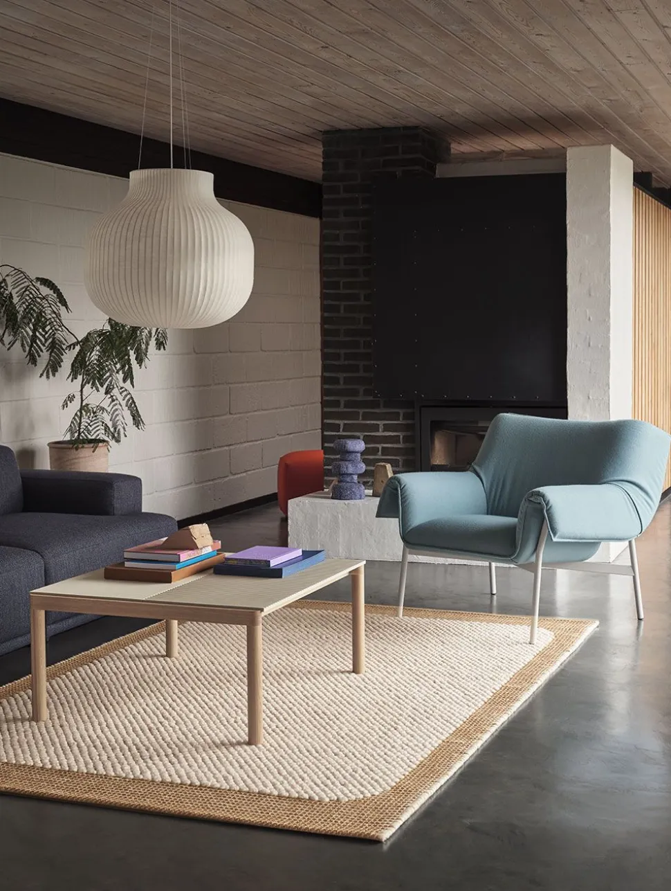 Wrap Lounge Chair
